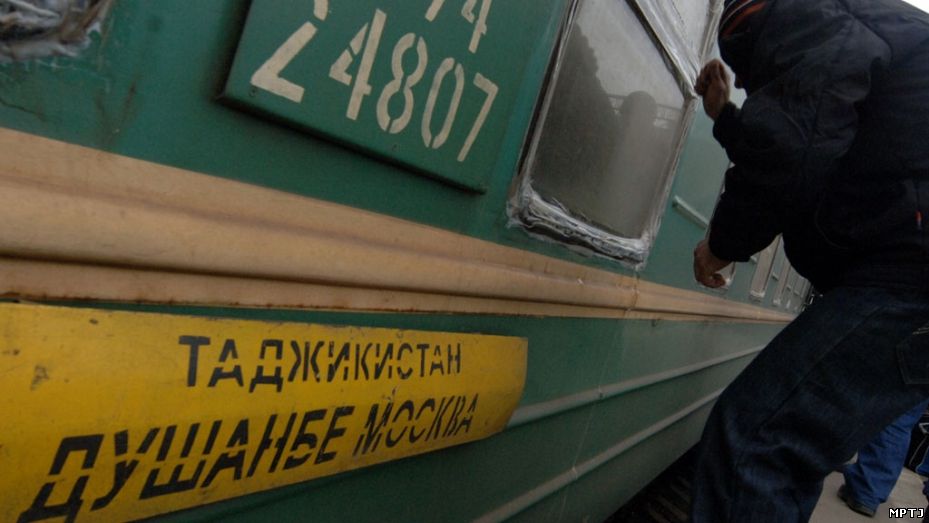 Более 100 граждан Таджикистана сняты с поезда, следовавшего из Москвы в Душанбе